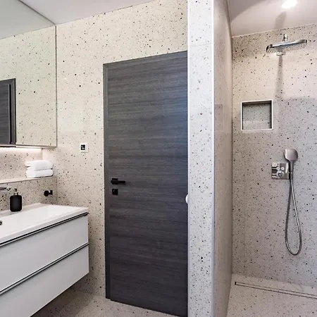 Luxurious Home In Celina With Sauna 塞莱纳